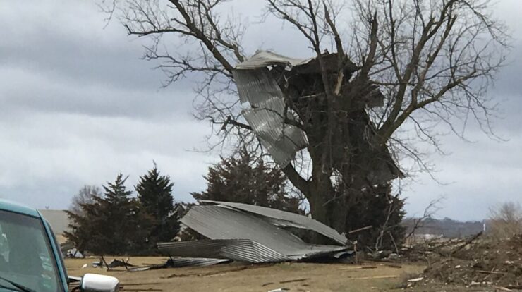 Elkhorn tornado damage